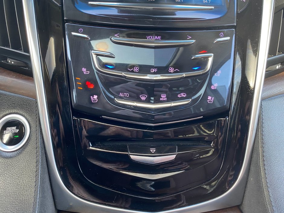2018 Cadillac Escalade Premium Luxury-28