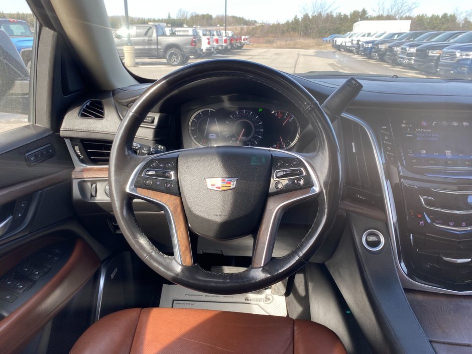2018 Cadillac Escalade Premium Luxury-25