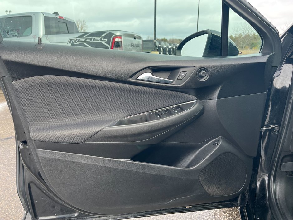 2019 Chevrolet Cruze LT FWD-8
