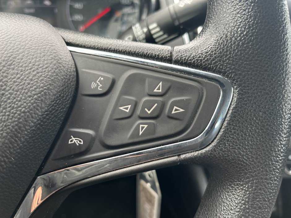 2019 Chevrolet Cruze LT FWD-24