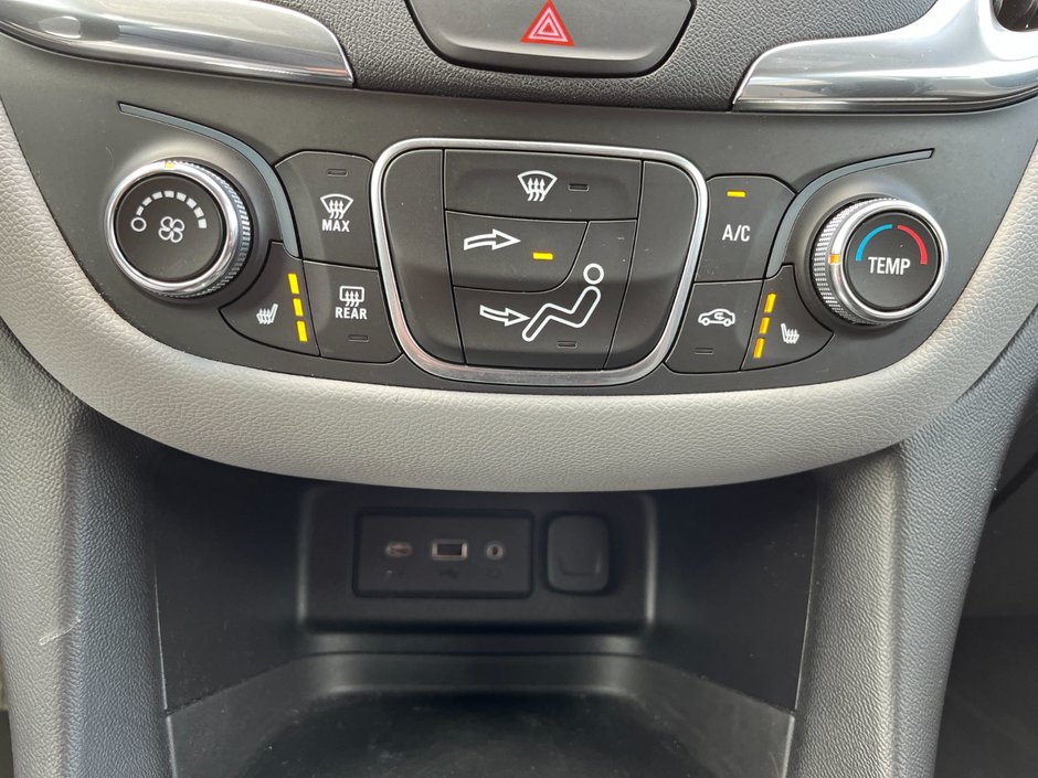 2020 Chevrolet Equinox AWD LT 4dr w/1LT-26