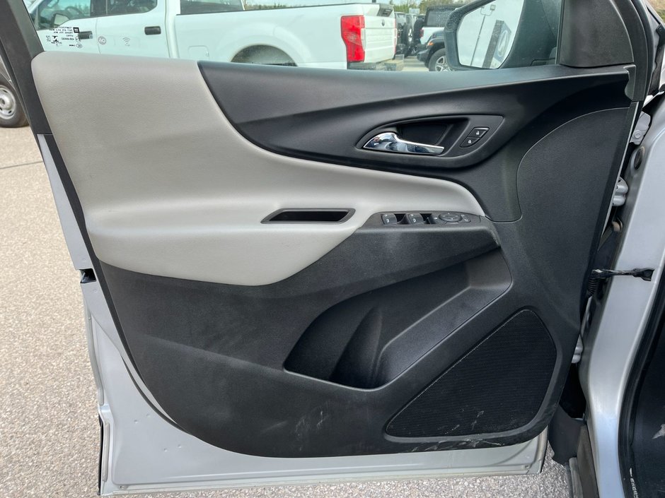 2021 Chevrolet Equinox FWD 4dr LS w/1LS-8