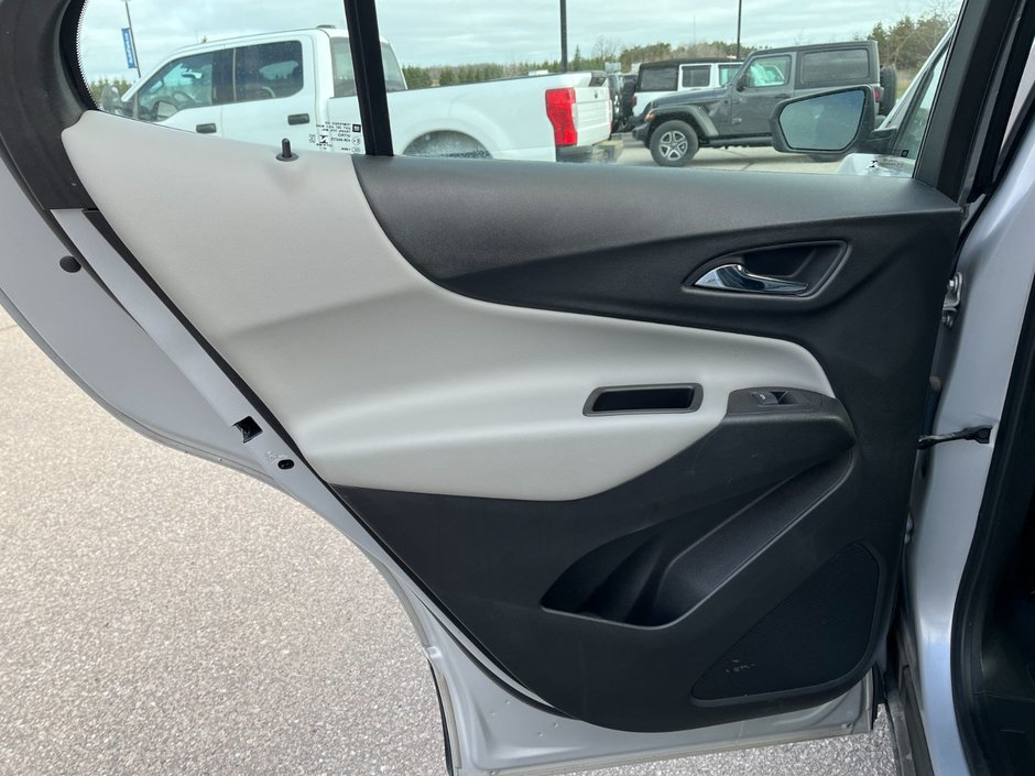 2021 Chevrolet Equinox FWD 4dr LS w/1LS-11