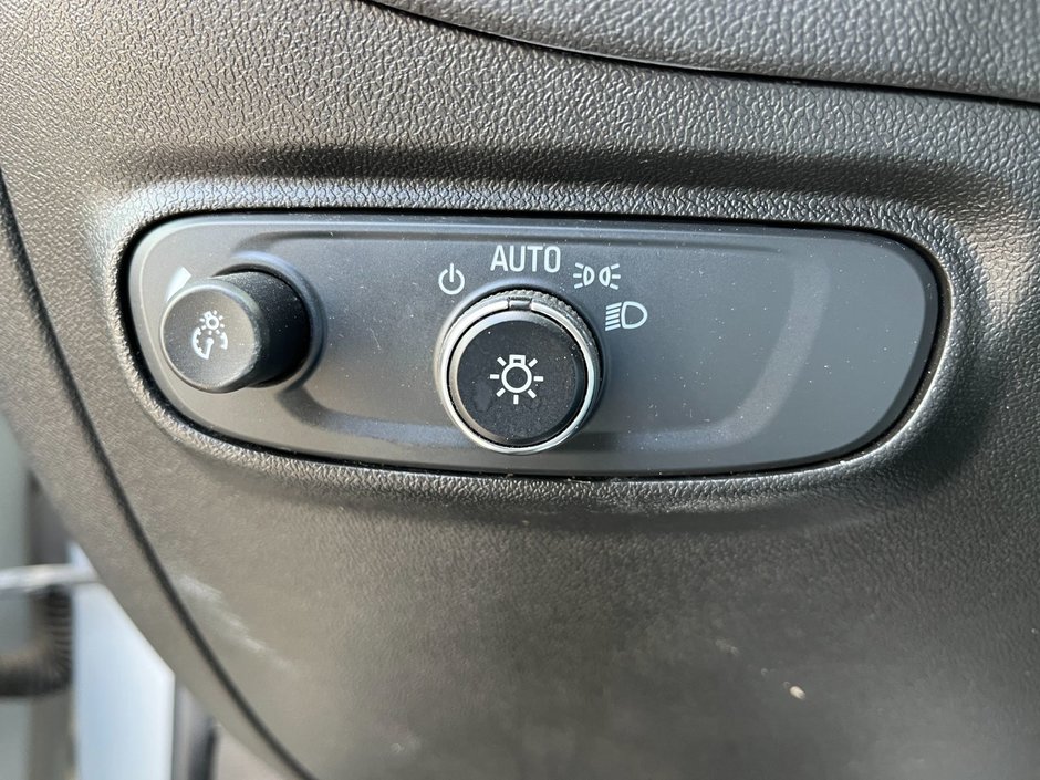 2021 Chevrolet Equinox FWD 4dr LS w/1LS-21