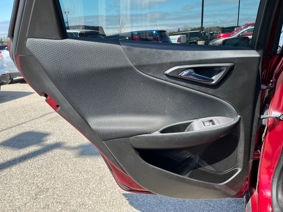 2018 Chevrolet Malibu 4dr Sdn LT w/1LT-11