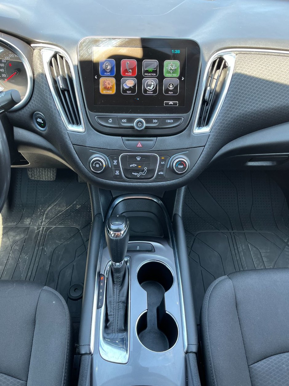 2018 Chevrolet Malibu 4dr Sdn LT w/1LT-25