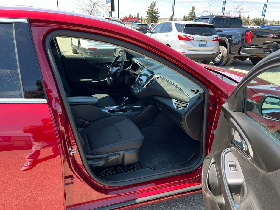 2018 Chevrolet Malibu 4dr Sdn LT w/1LT-18