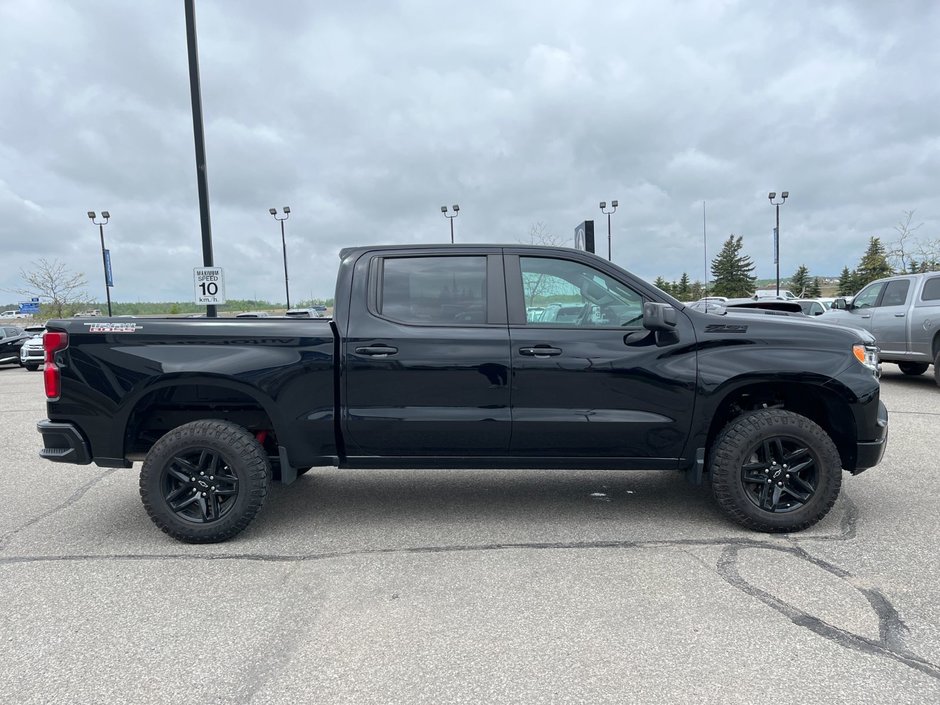 2023 Chevrolet Silverado 1500 4WD Crew Cab 147 WB LT Trail Boss-3