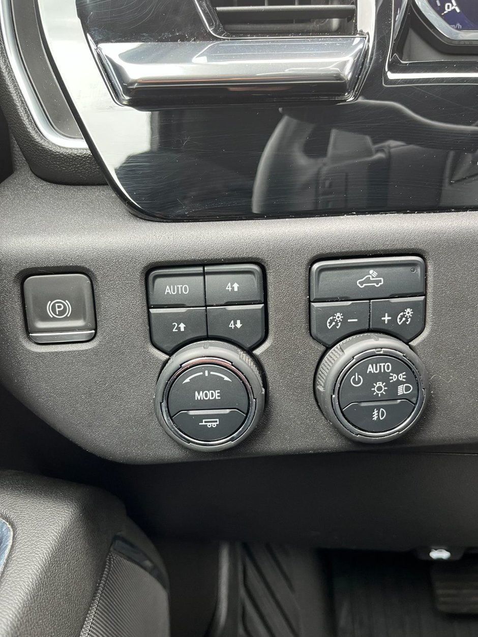 2023 Chevrolet Silverado 1500 4WD Crew Cab 147 WB LT Trail Boss-21