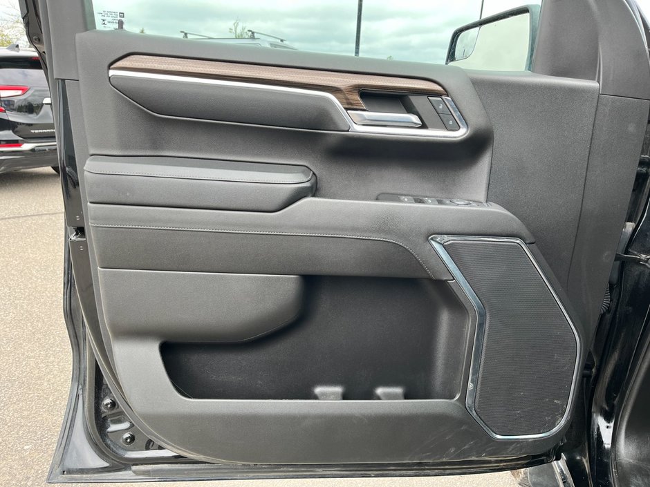 2023 Chevrolet Silverado 1500 4WD Crew Cab 147 WB LT Trail Boss-8