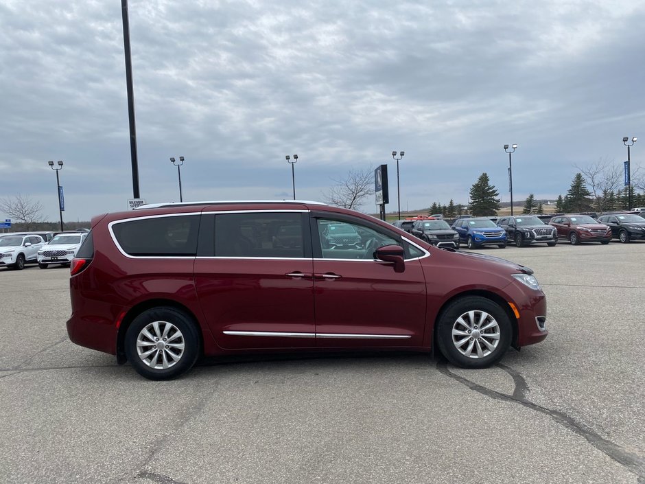 2017 Chrysler Pacifica Touring-L Plus-3