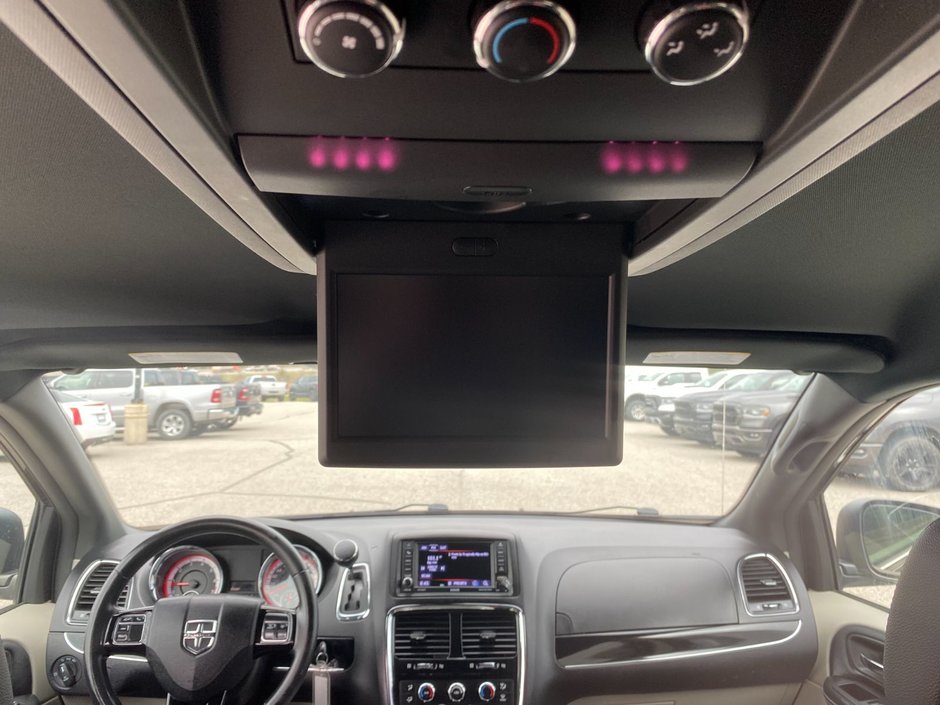 2019 Dodge Grand Caravan SXT Premium Plus-23