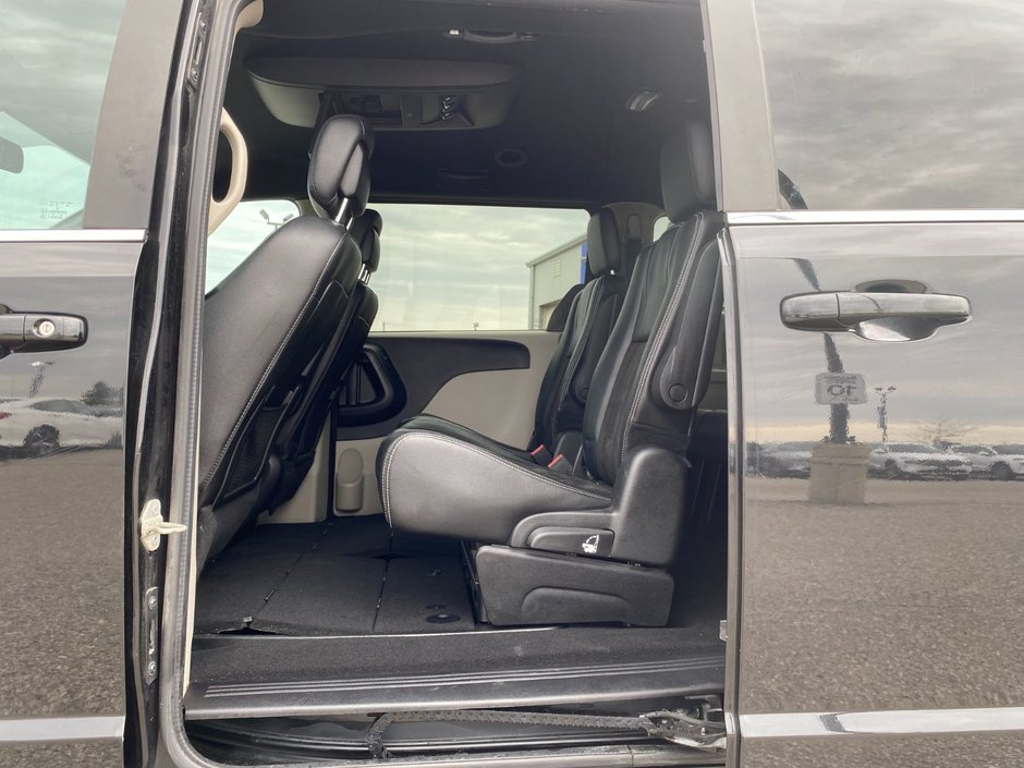 2019 Dodge Grand Caravan SXT Premium Plus-13