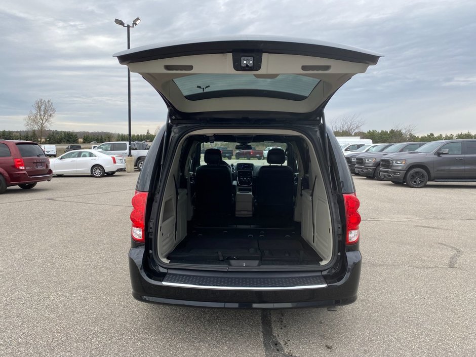 2019 Dodge Grand Caravan SXT Premium Plus-16