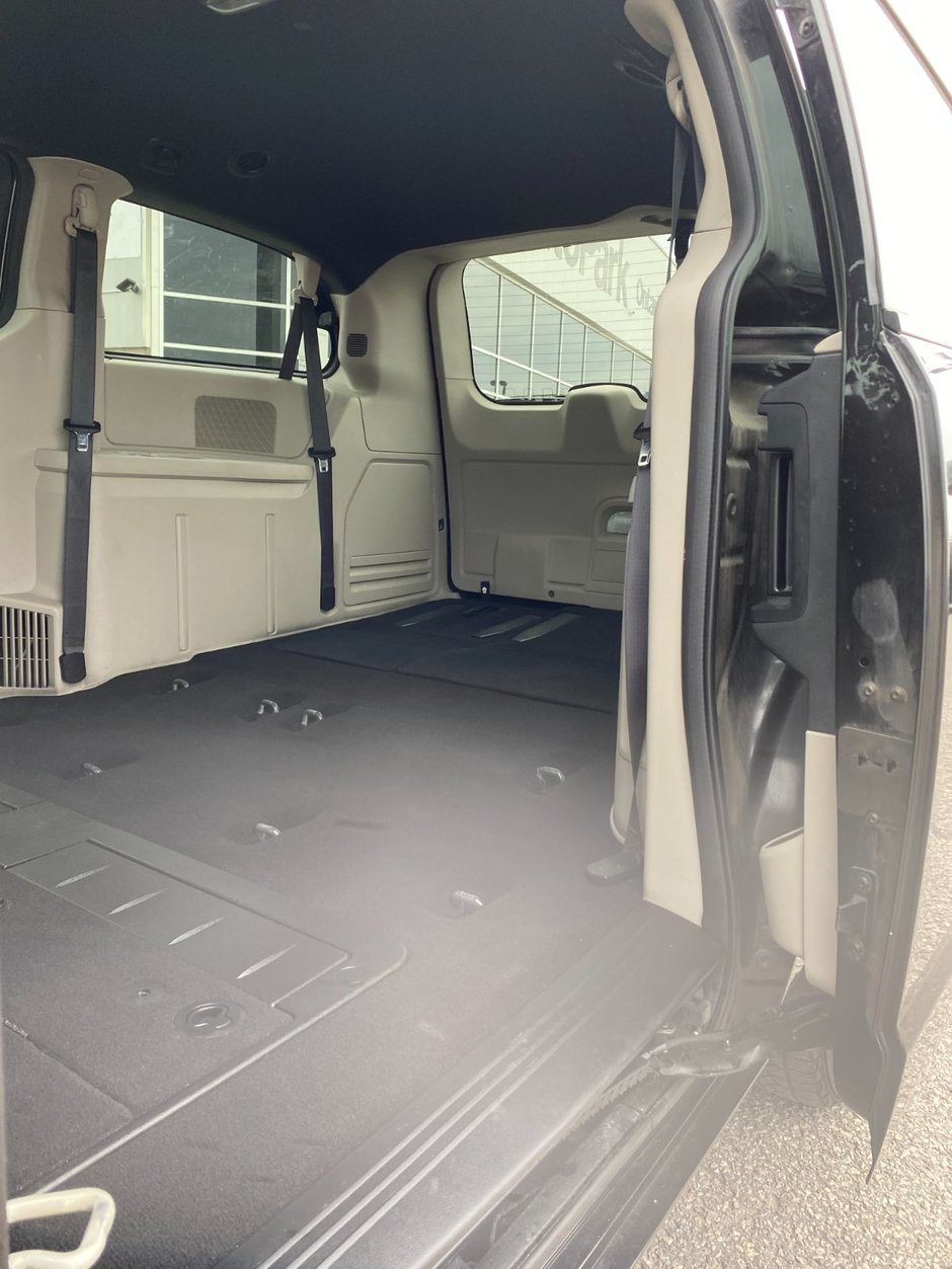 2019 Dodge Grand Caravan SXT Premium Plus-14