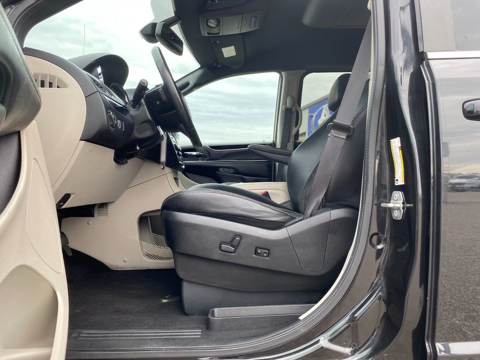 2019 Dodge Grand Caravan SXT Premium Plus-10