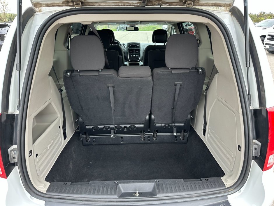 2019 Dodge Grand Caravan SXT 2WD-16