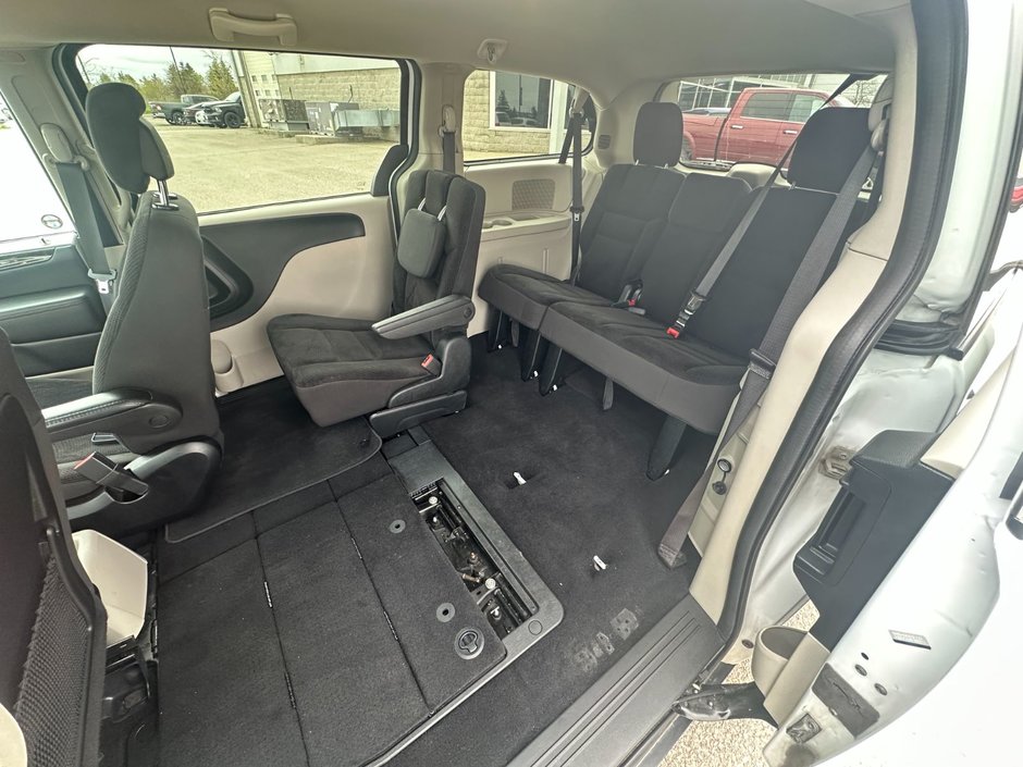 2019 Dodge Grand Caravan SXT 2WD-13