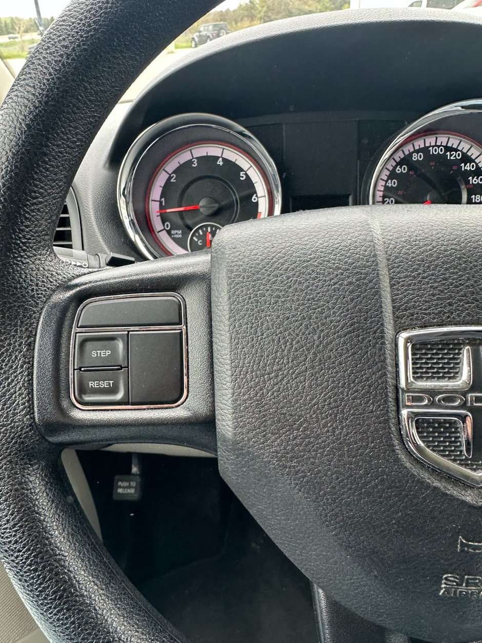 2019 Dodge Grand Caravan SXT 2WD-24