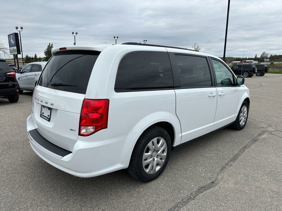 2019 Dodge Grand Caravan SXT 2WD-4