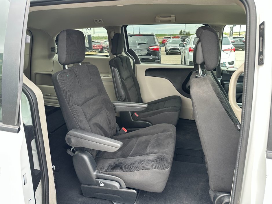 2019 Dodge Grand Caravan SXT 2WD-18
