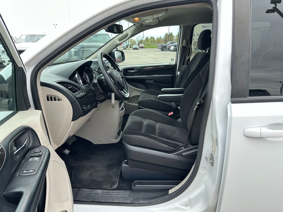 2019 Dodge Grand Caravan SXT 2WD-10