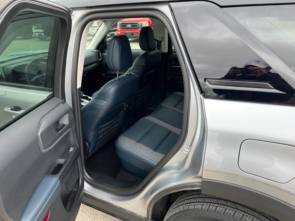 2023 Ford BRONCO SPORT Outer Banks 4x4-12