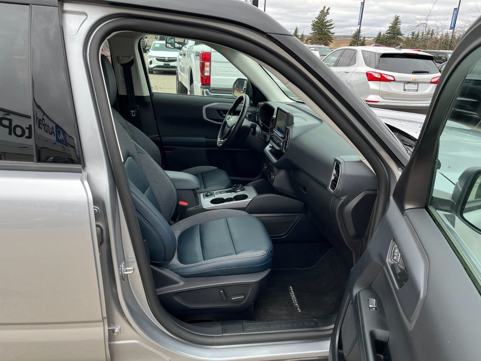 2023 Ford BRONCO SPORT Outer Banks 4x4-18