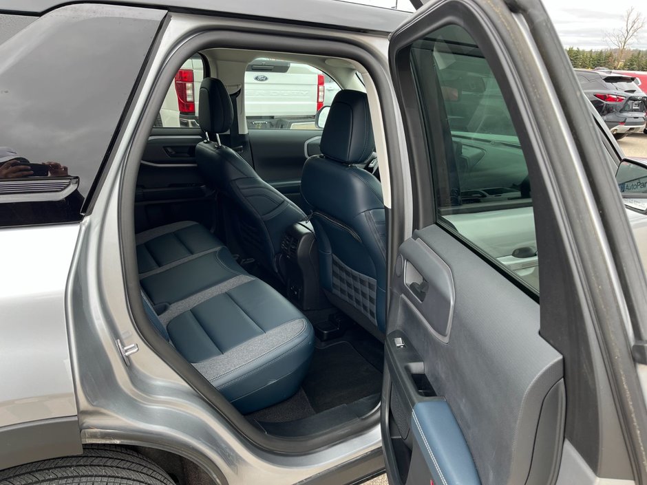 2023 Ford BRONCO SPORT Outer Banks 4x4-16