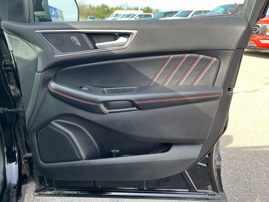 2021 Ford Edge ST Line AWD-17