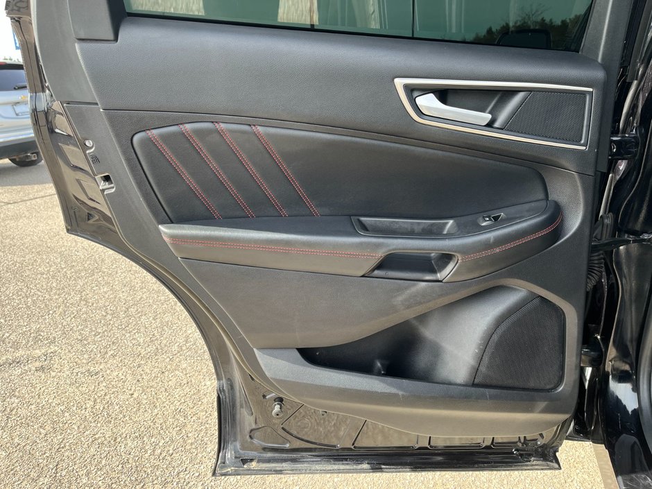2021 Ford Edge ST Line AWD-11