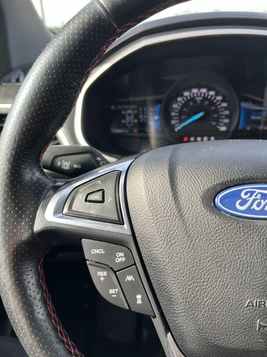 2021 Ford Edge ST Line AWD-23