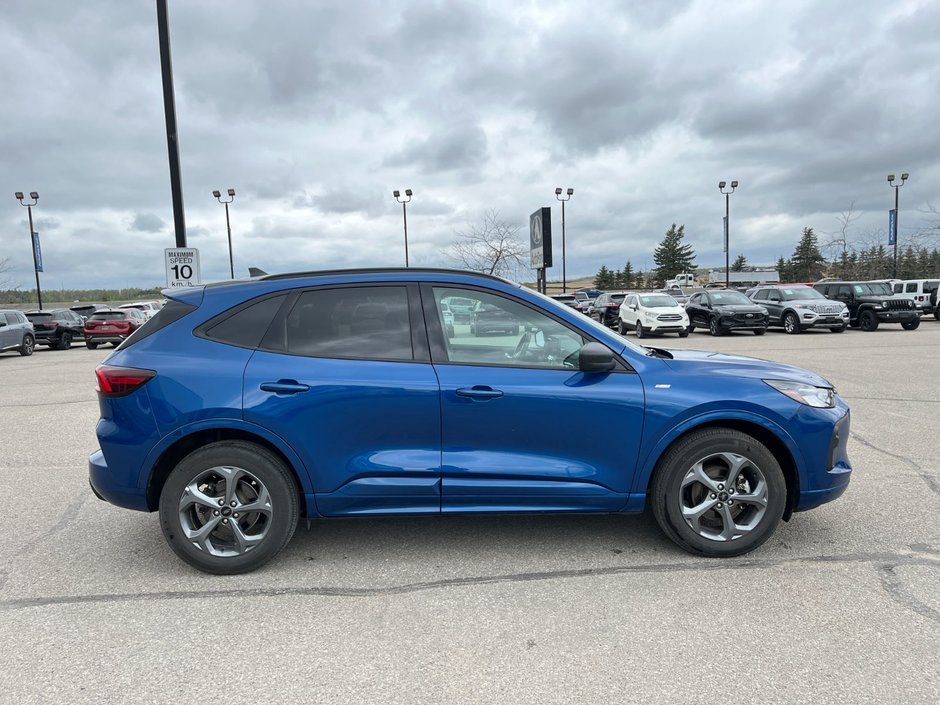 2023 Ford Escape ST-Line-3