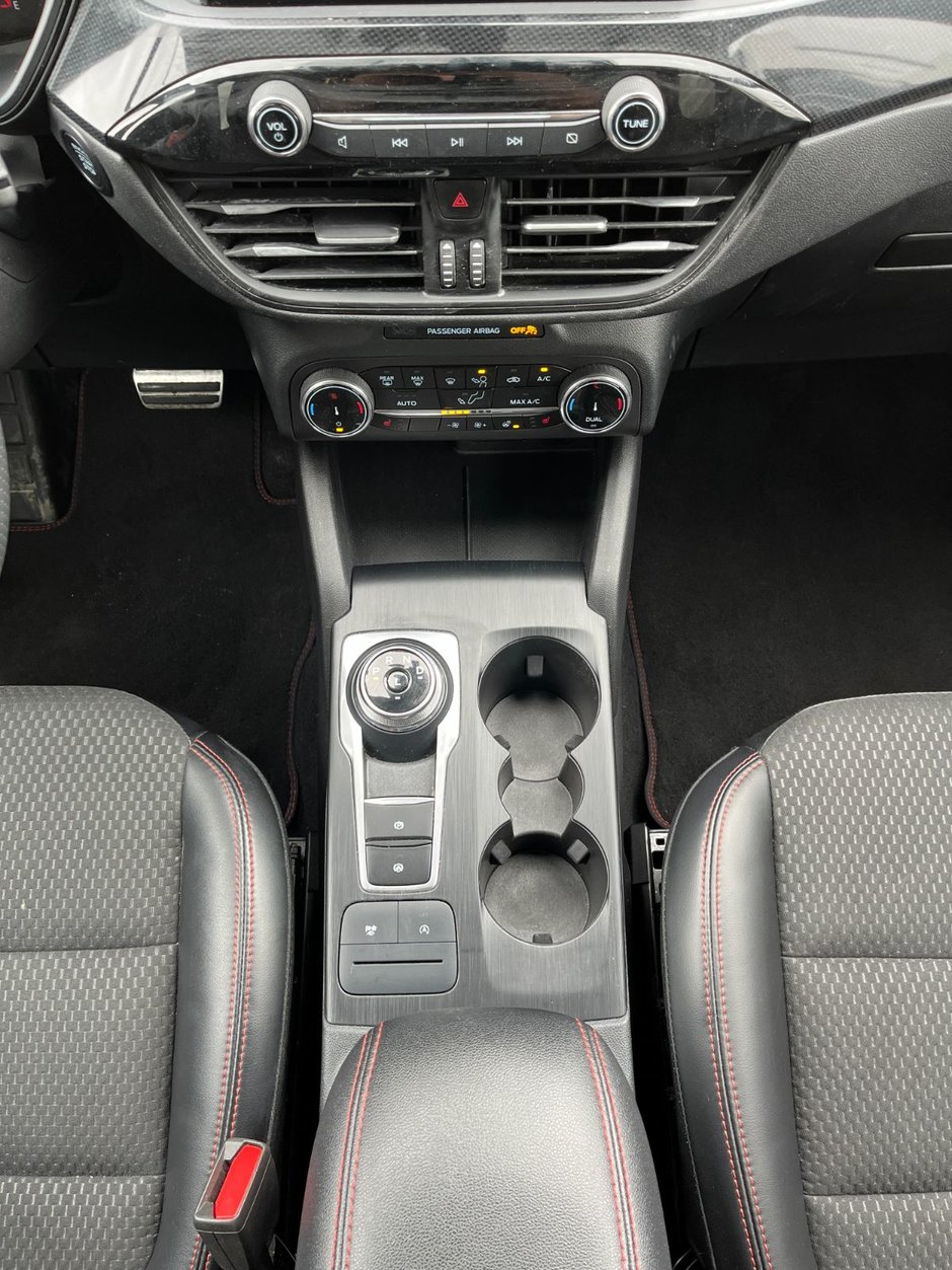 2023 Ford Escape ST-Line-25