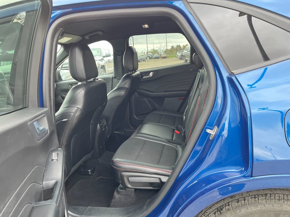 2023 Ford Escape ST-Line-12