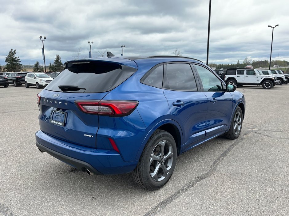 2023 Ford Escape ST-Line-4