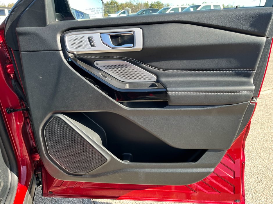 2021 Ford Explorer ST AWD-23