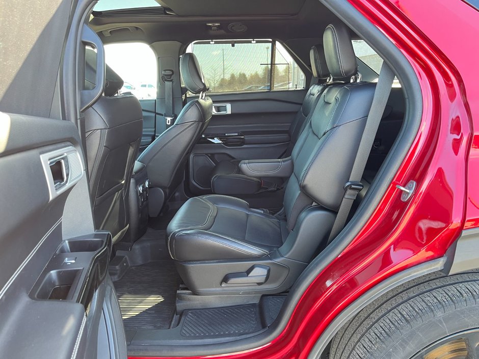 2021 Ford Explorer ST AWD-13