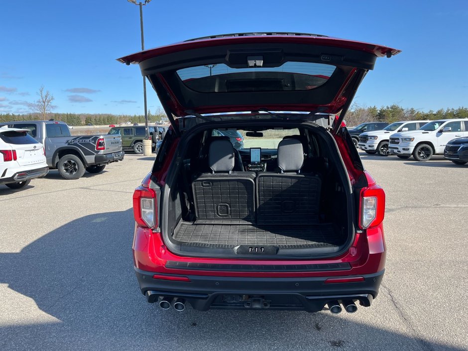 2021 Ford Explorer ST AWD-14