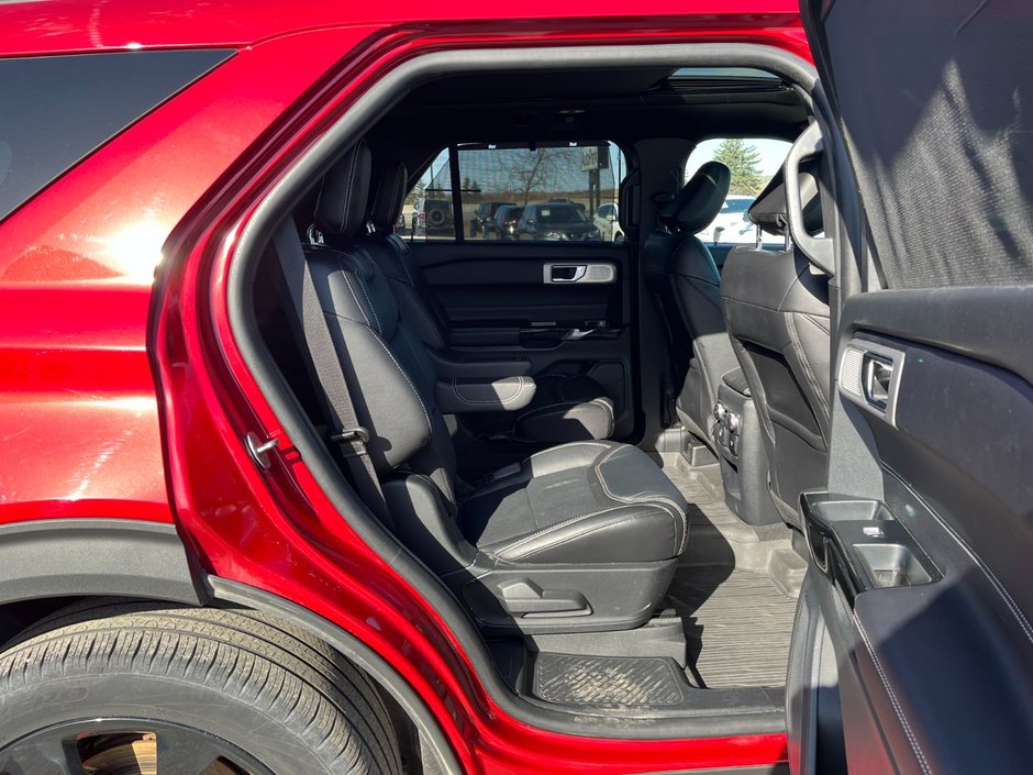 2021 Ford Explorer ST AWD-21