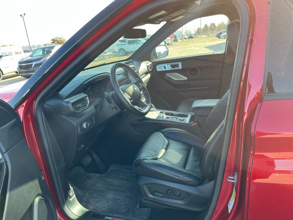 2021 Ford Explorer ST AWD-10