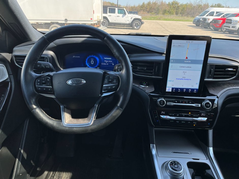 2021 Ford Explorer Platinum-24