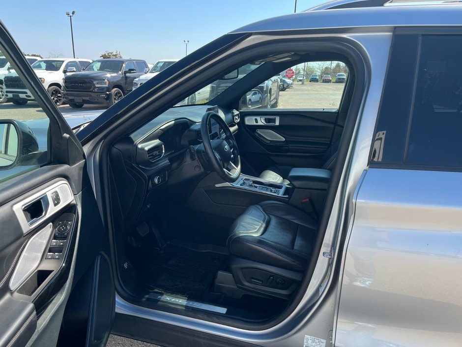 2021 Ford Explorer Platinum-10