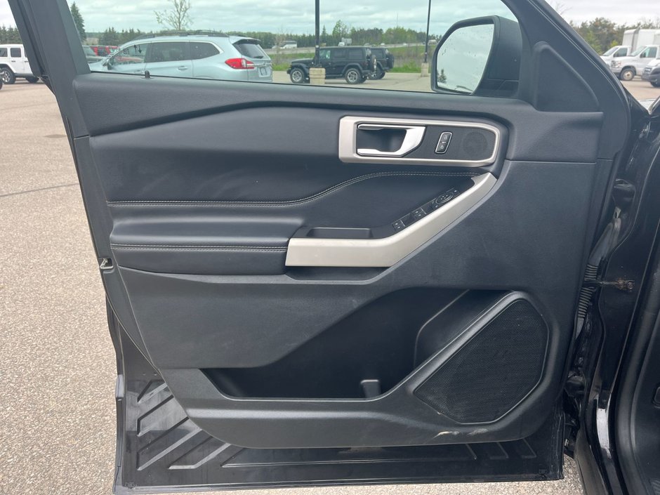 2021 Ford Explorer XLT 4WD-8