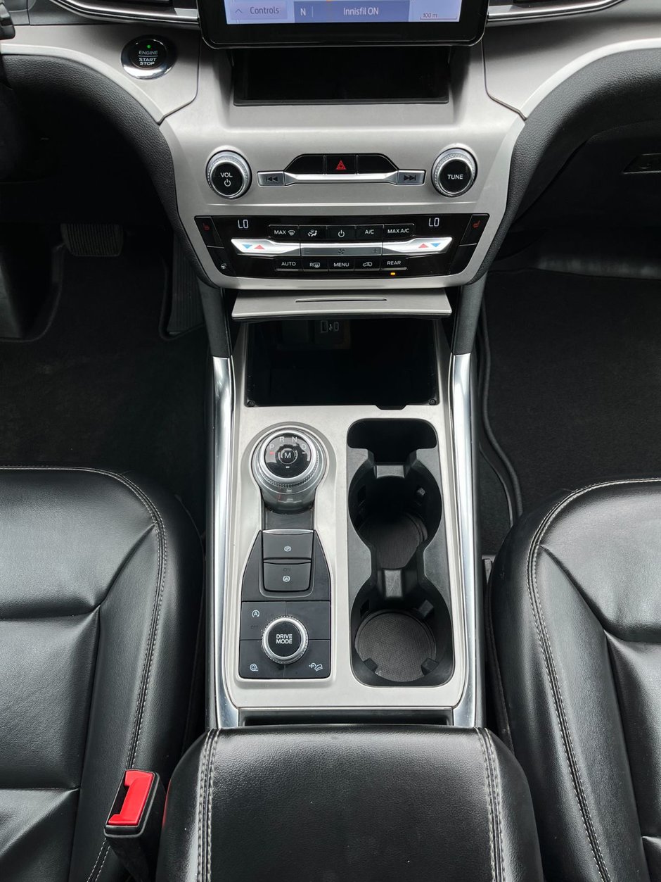 2021 Ford Explorer XLT 4WD-30