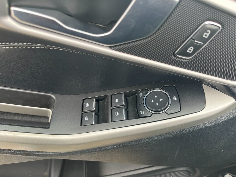 2021 Ford Explorer XLT 4WD-9