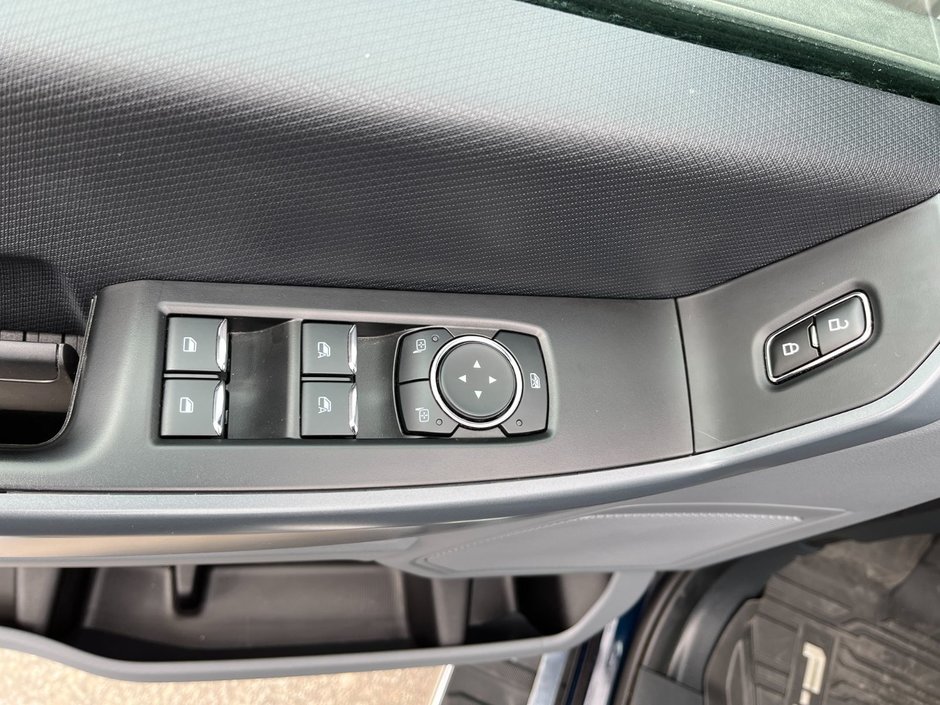 2023 Ford F-150 XLT 4WD Super Crew 5'5 Box-9