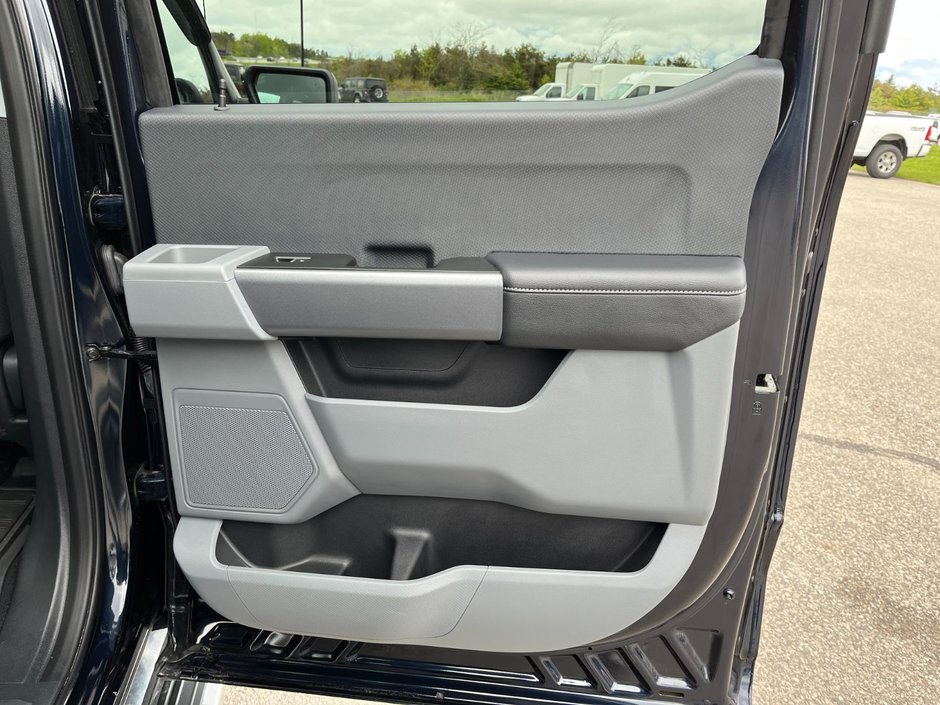2023 Ford F-150 XLT 4WD Super Crew 5'5 Box-15