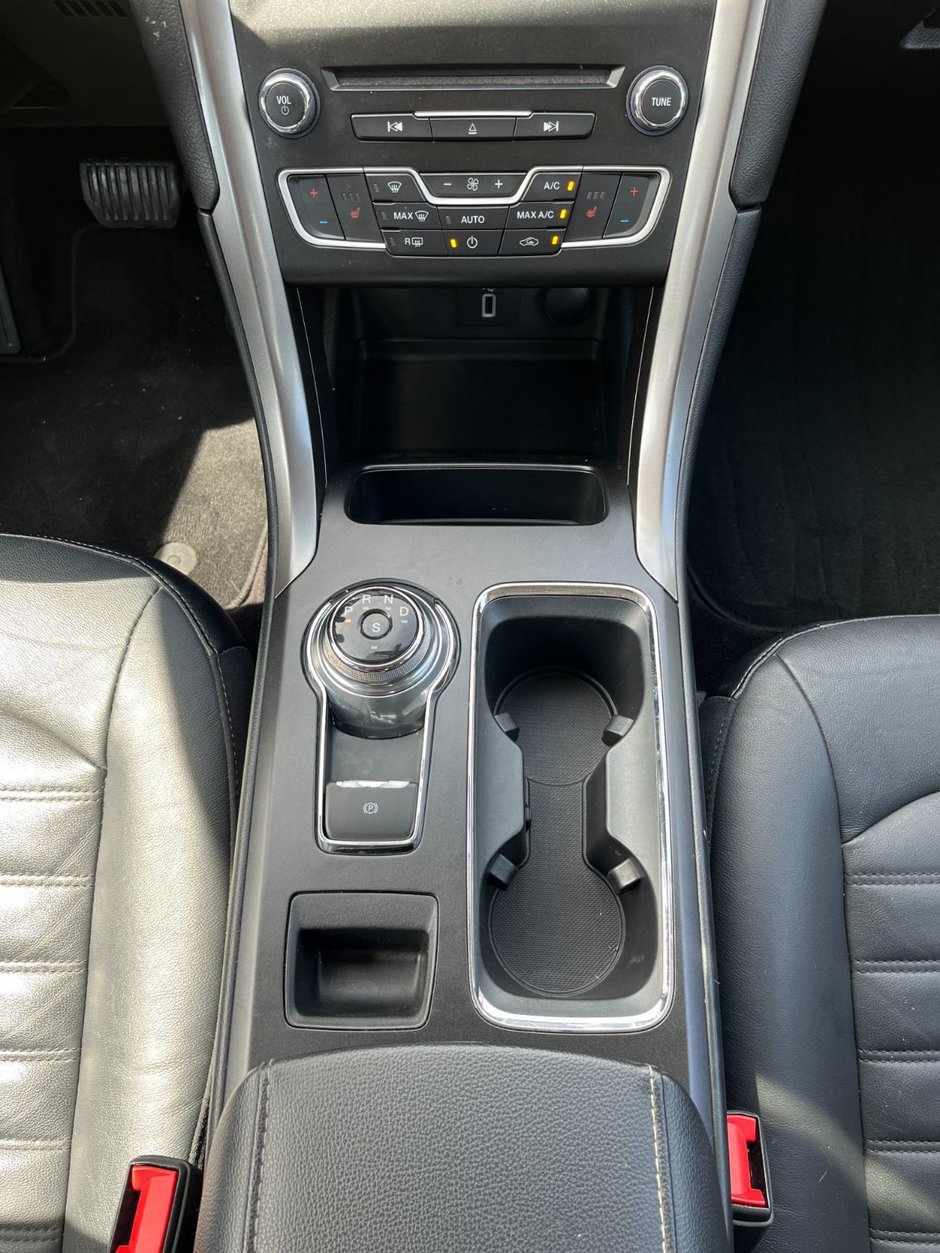 2017 Ford Fusion 4dr Sdn SE AWD-27