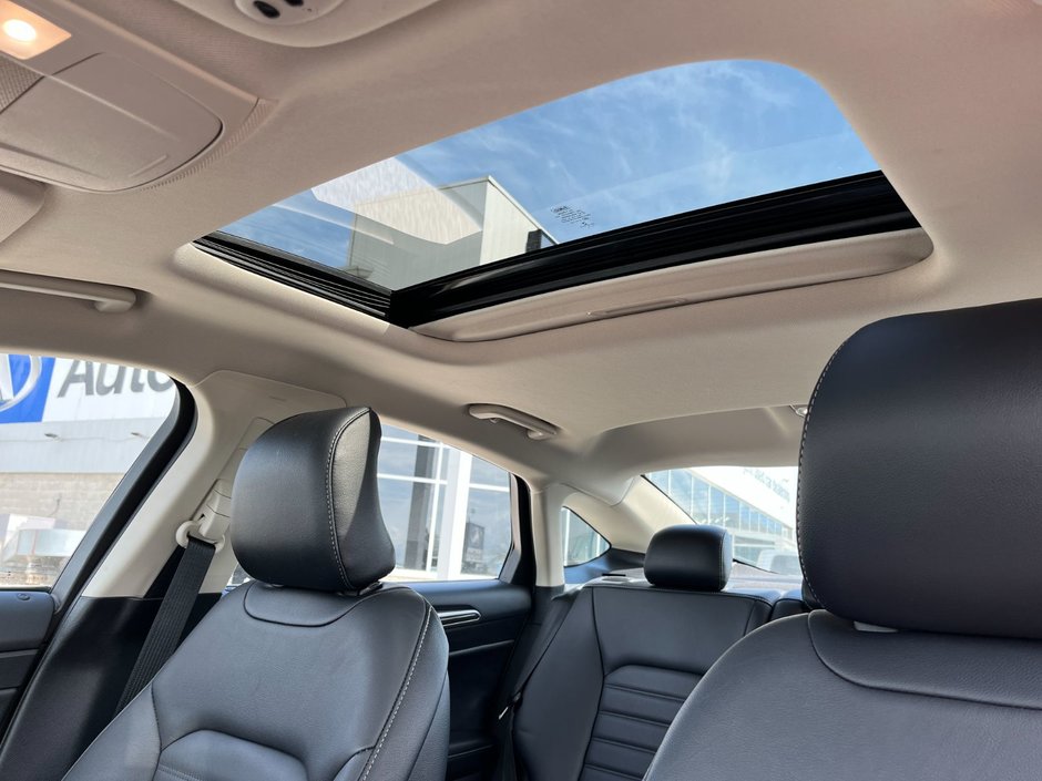 2017 Ford Fusion 4dr Sdn SE AWD-20